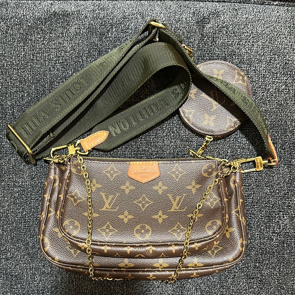 Louis Vuitton Handbags - Louis Vuitton Multi Pochette Accessoires in Khaki monogram